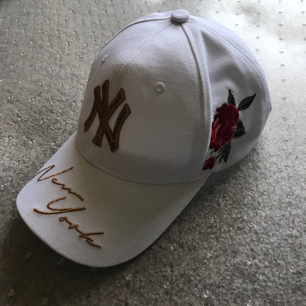 MLB NY Yankees floral embroidered baseball cap